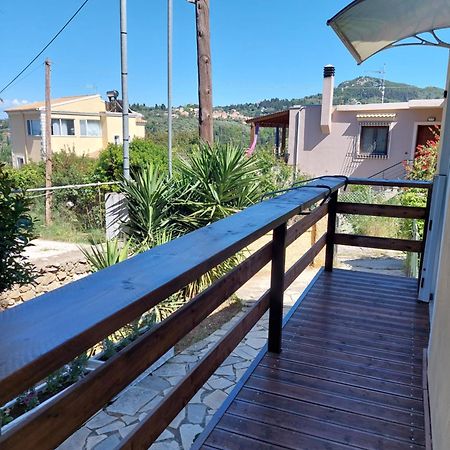 Thanos Guesthouse Corfu Agioi Deka  エクステリア 写真