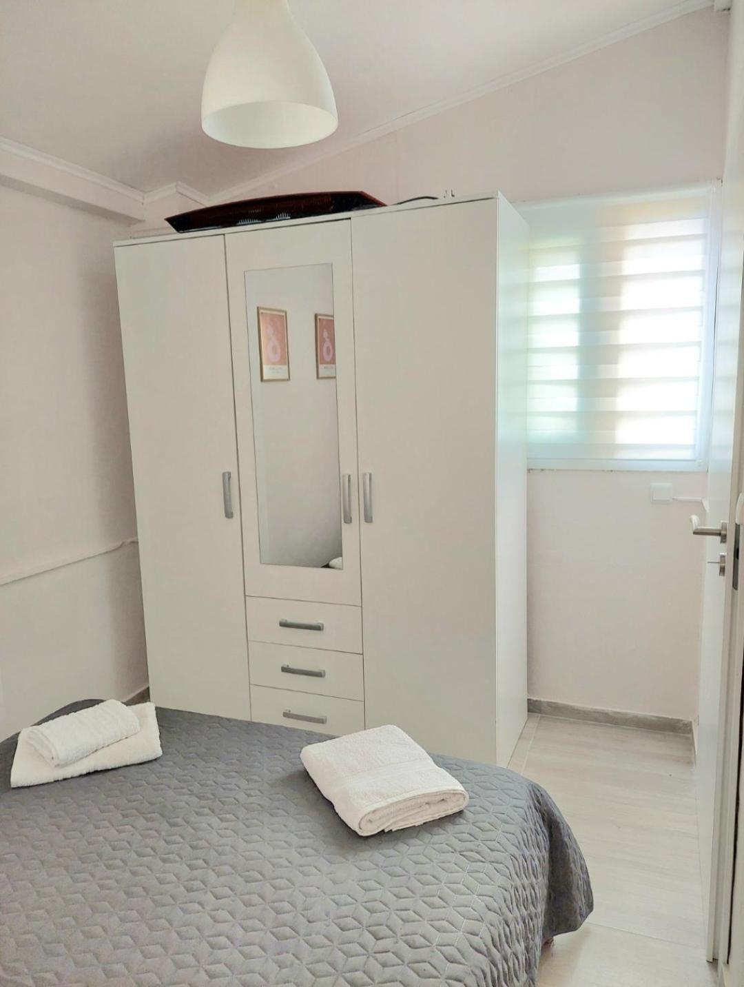 Thanos Guesthouse Corfu Agioi Deka  エクステリア 写真