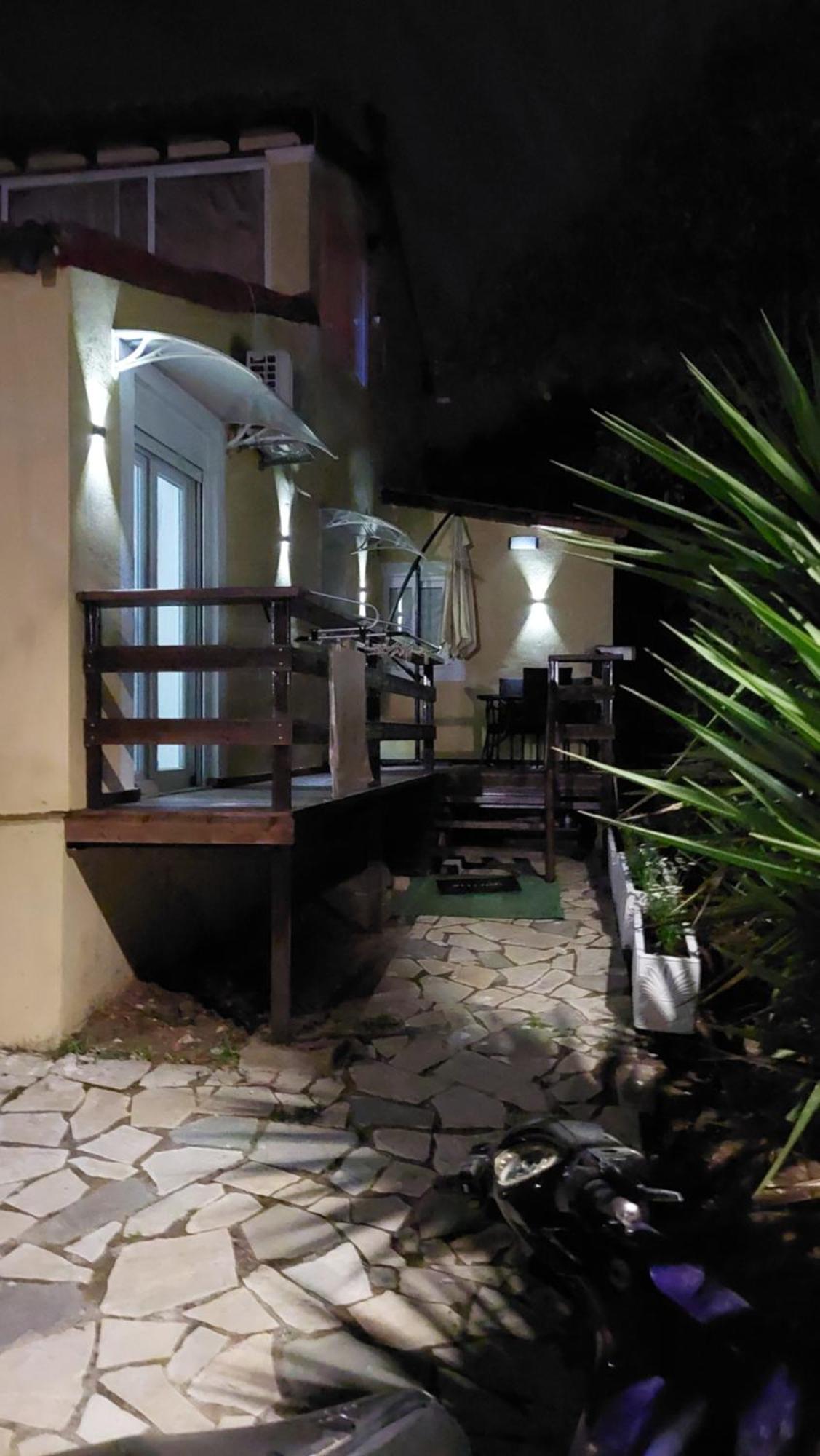 Thanos Guesthouse Corfu Agioi Deka  エクステリア 写真
